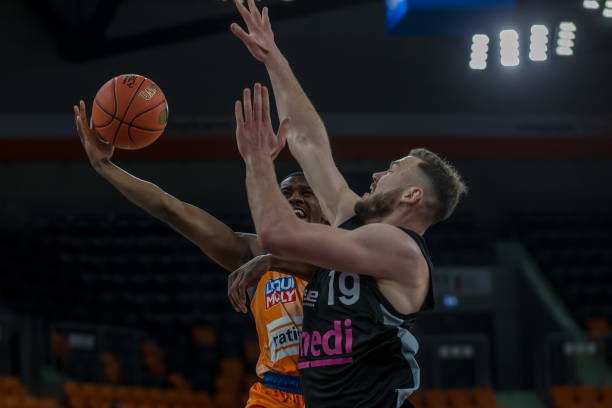 围绕他的商 围绕他的商