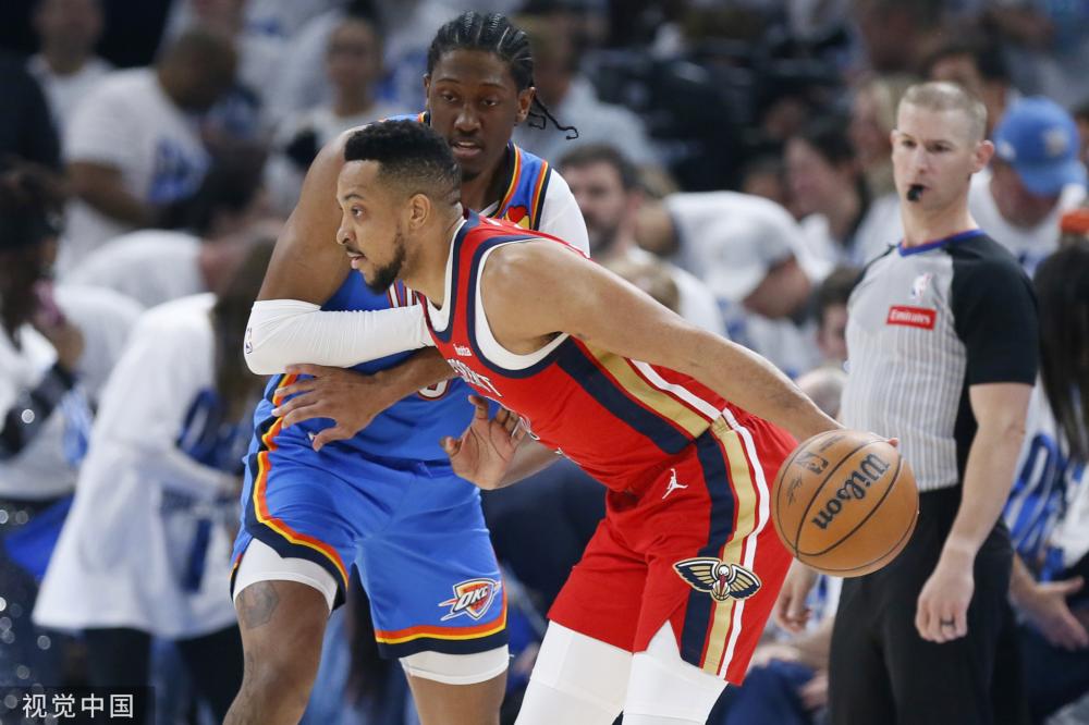 现尤其引人 现尤其引人