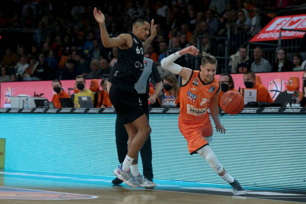 定了基础 定了基础